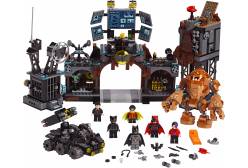 Конструктор Lego Вторжение Глиноликого в бэт-пещеру (1037 деталей)